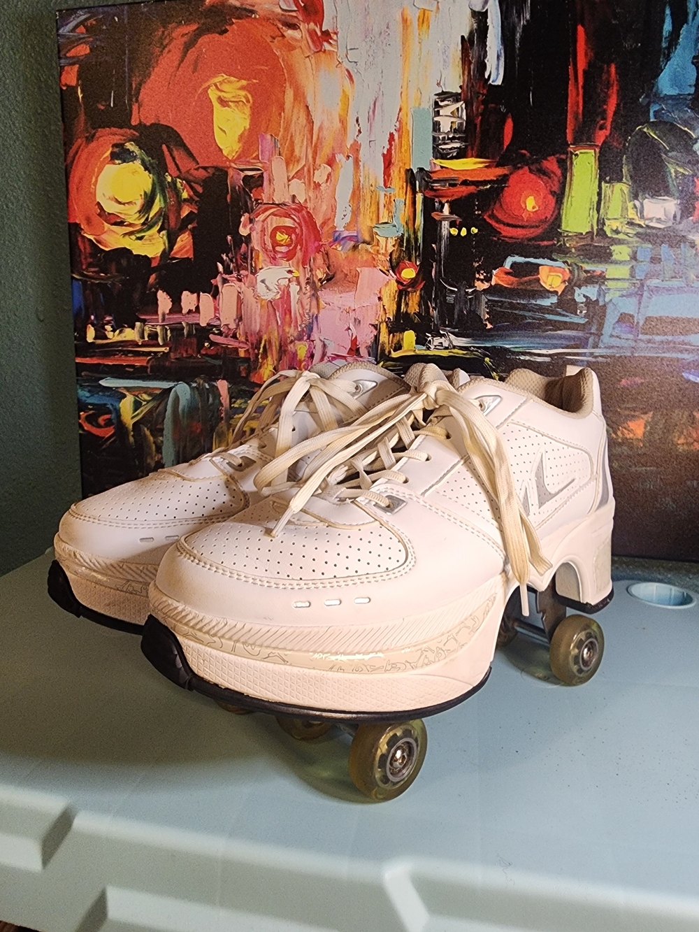 Women’s Roller Skate Sneakers - Classic Platform Style
